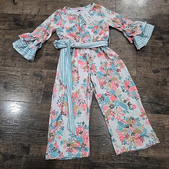 Pete & Lucy Other - Pete & Lucy Boutique Girls jumpsuit floral print sz 2t New
